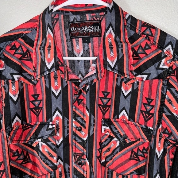 Rock and Roll Cowboy Aztec Print button down Shirt men’s size small - Picture 6 of 12
